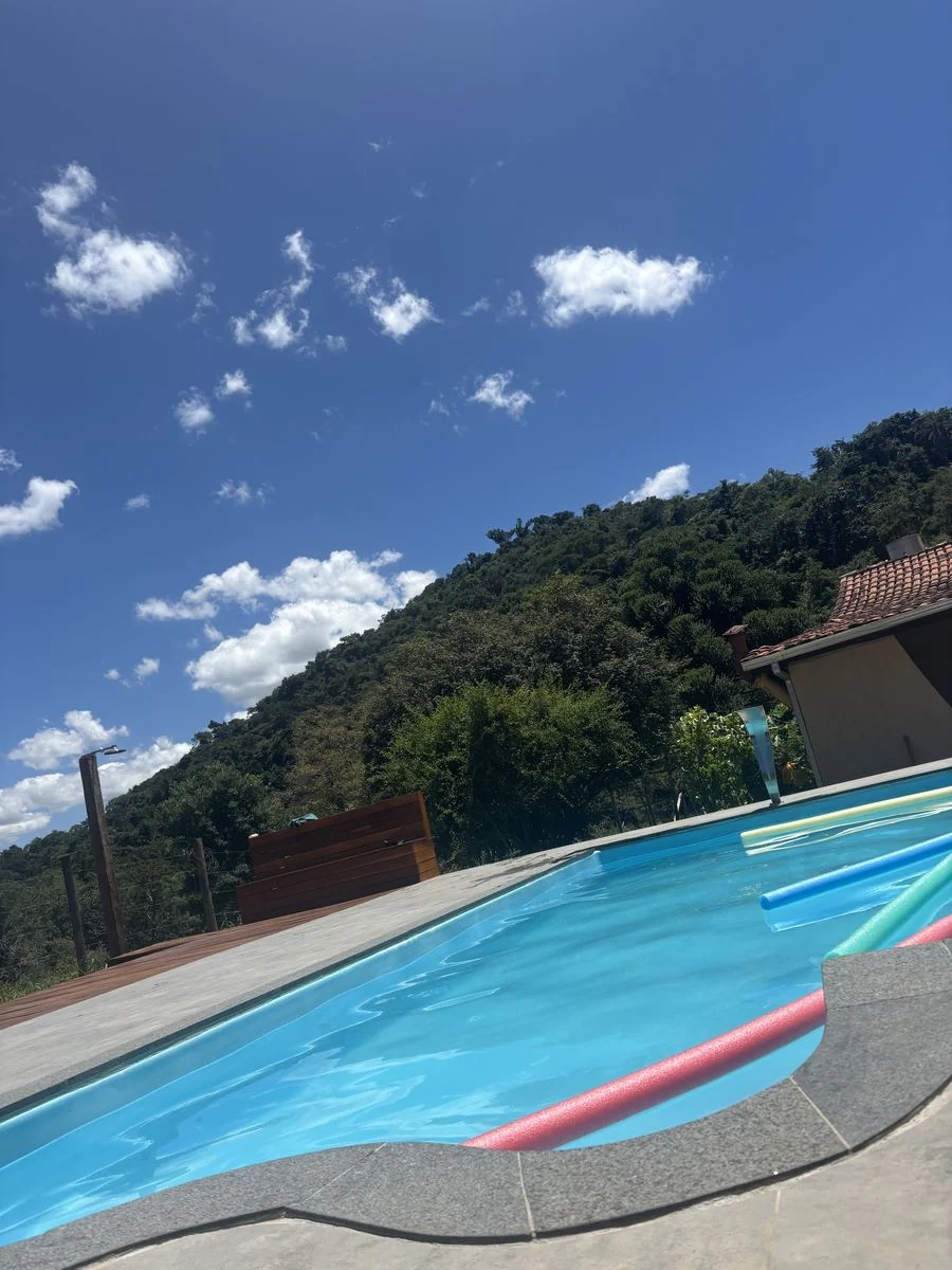 Piscina do Sítio da Barra durante o dia
