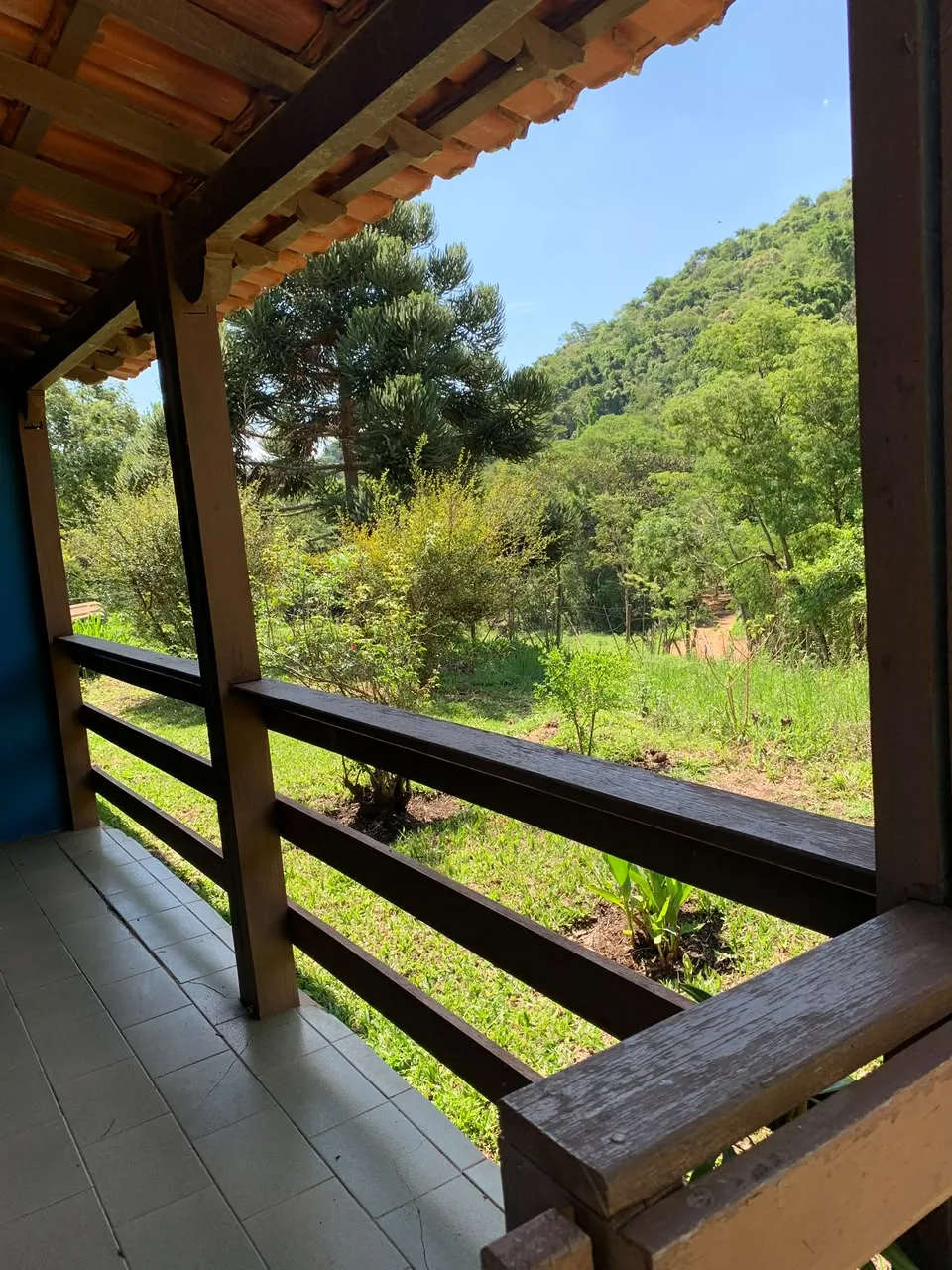 Varanda com vista para a natureza